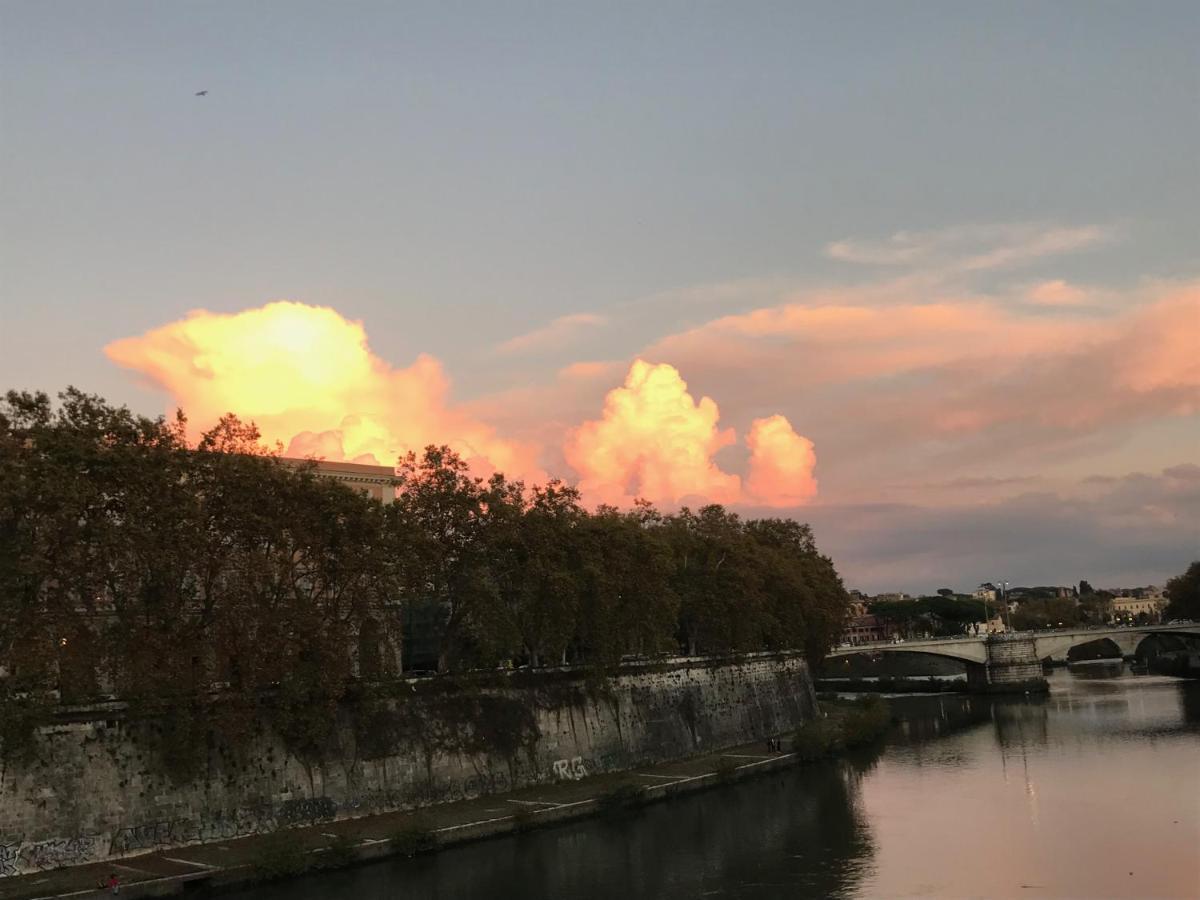 Tales From The Riverbank Residenza Roma